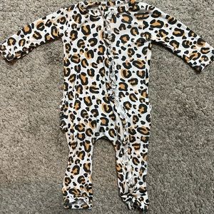Bamboo romper (Spearmint love brand) 3-6months